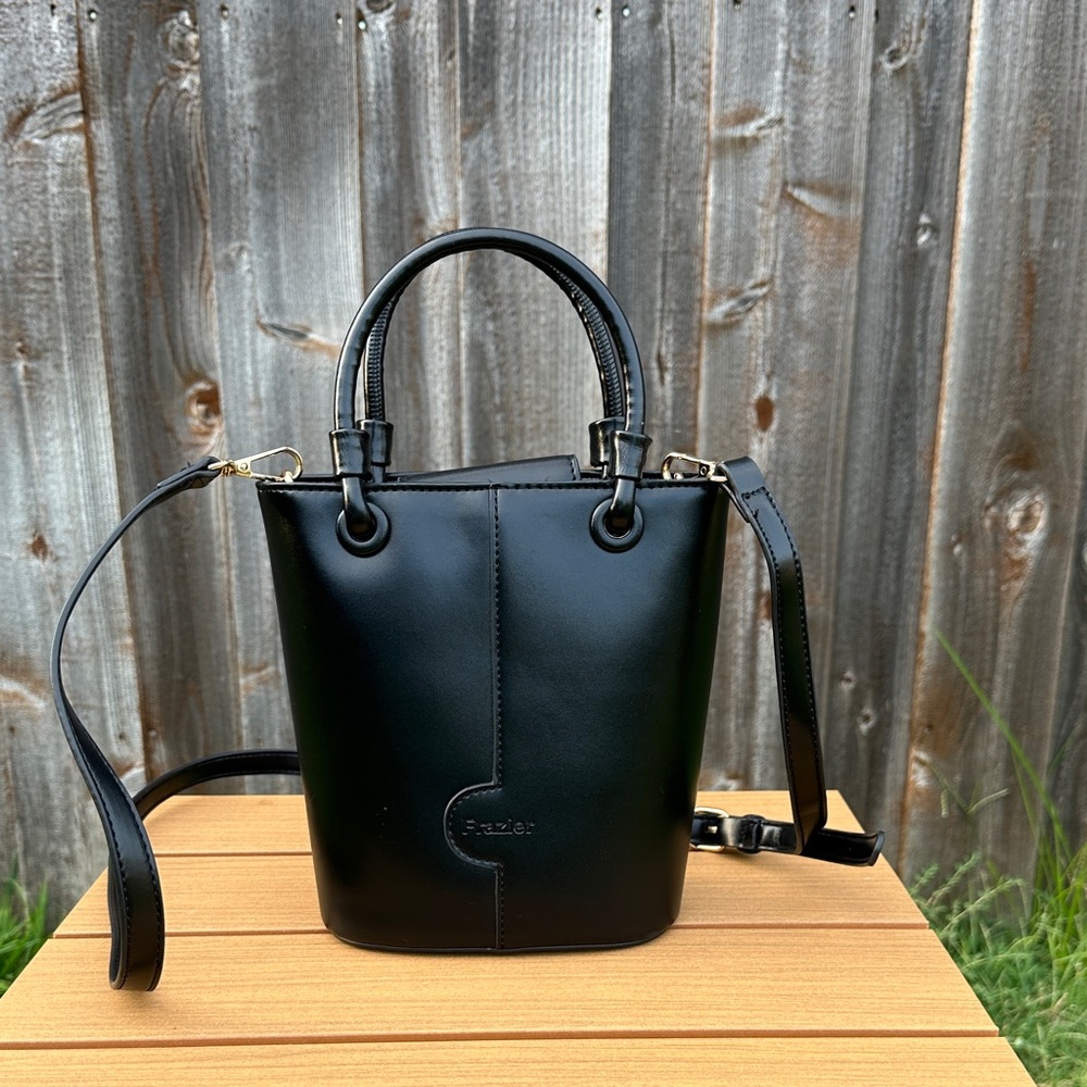 Black Minimalist Bucket Tote EUC